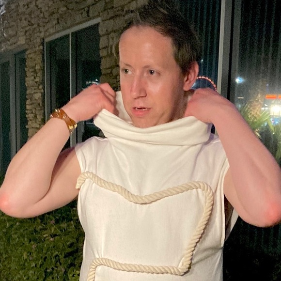 Jordan Sarracino Designs Avant-garde Style 2021 - Picture 2 of 2